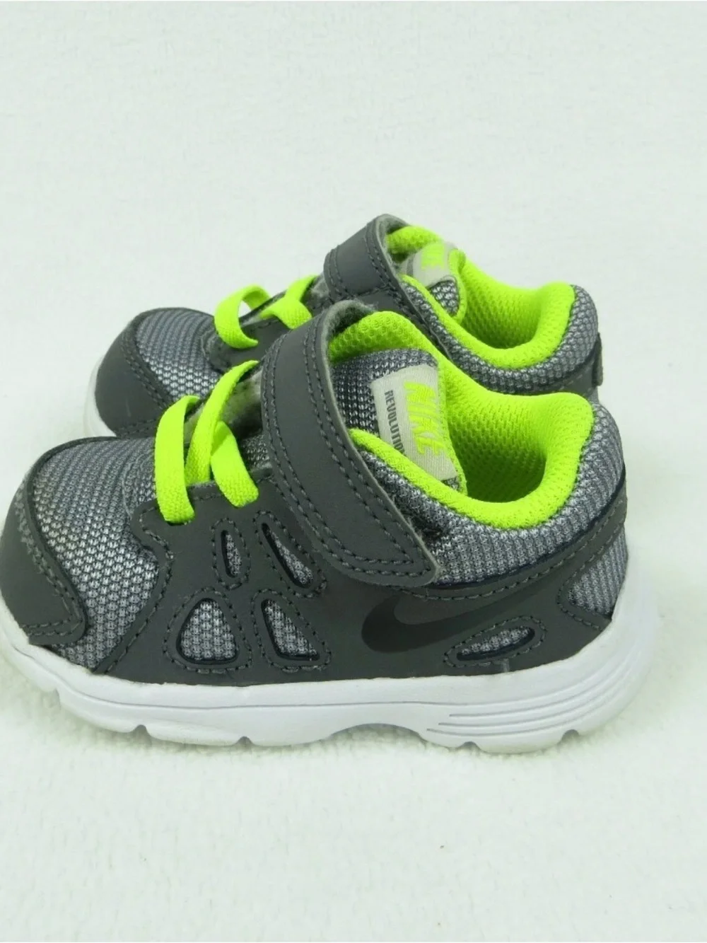 Nike Revolution 2 Gray/Lime Shoes Toddler Size 3C EUC